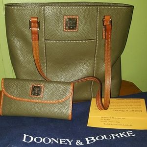 Dooney & Bourke small Lexington with wallet
